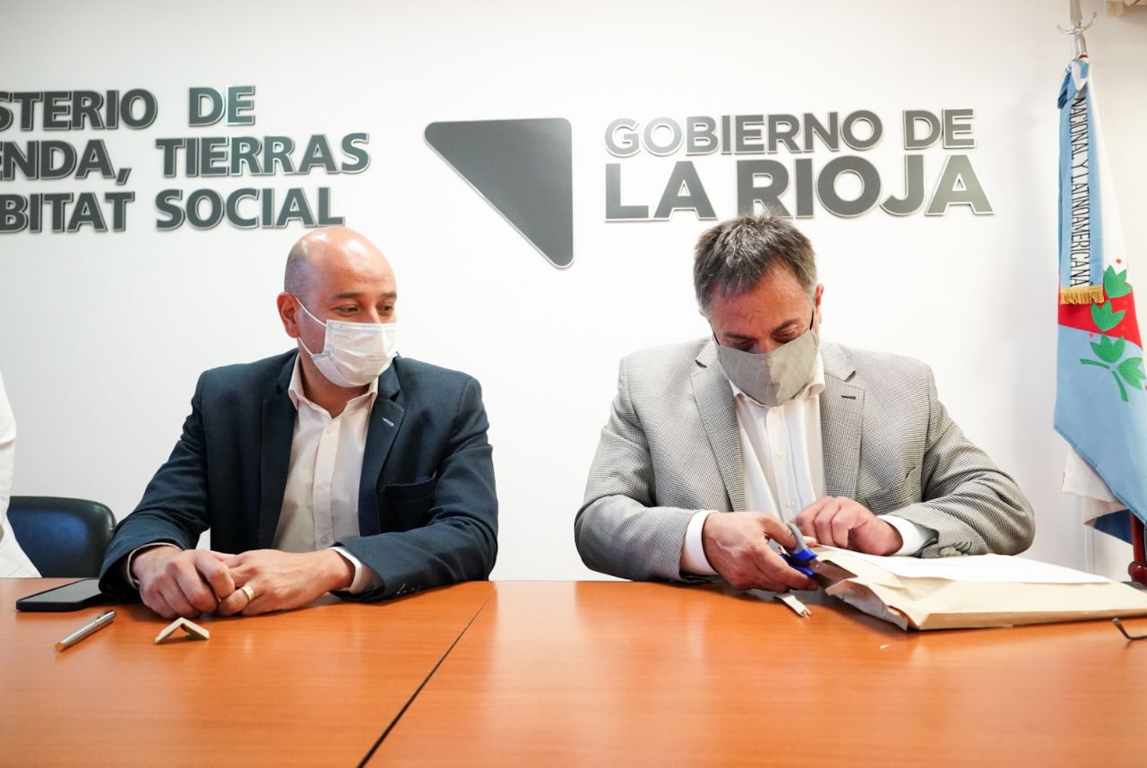 El Gobierno fortalece sus políticas habitaciones con la construcción de 390 viviendas en Capital 
